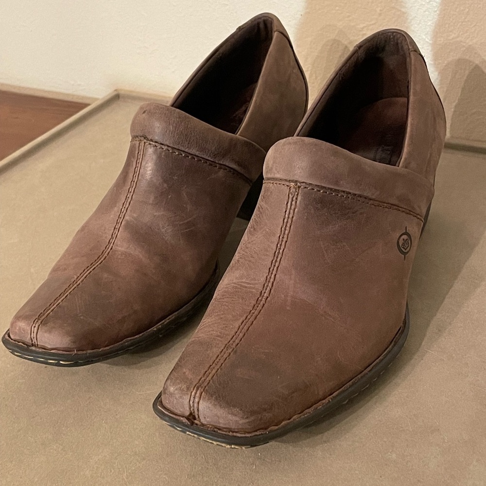 Born Brown Clogs - image 6